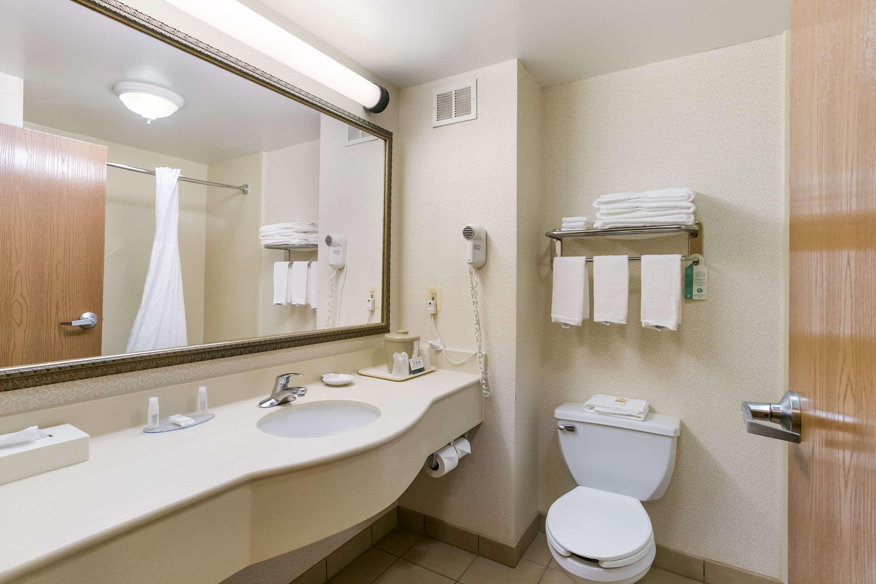 Quality Inn & Suites Bel Air I-95 Exit 77A Экстерьер фото