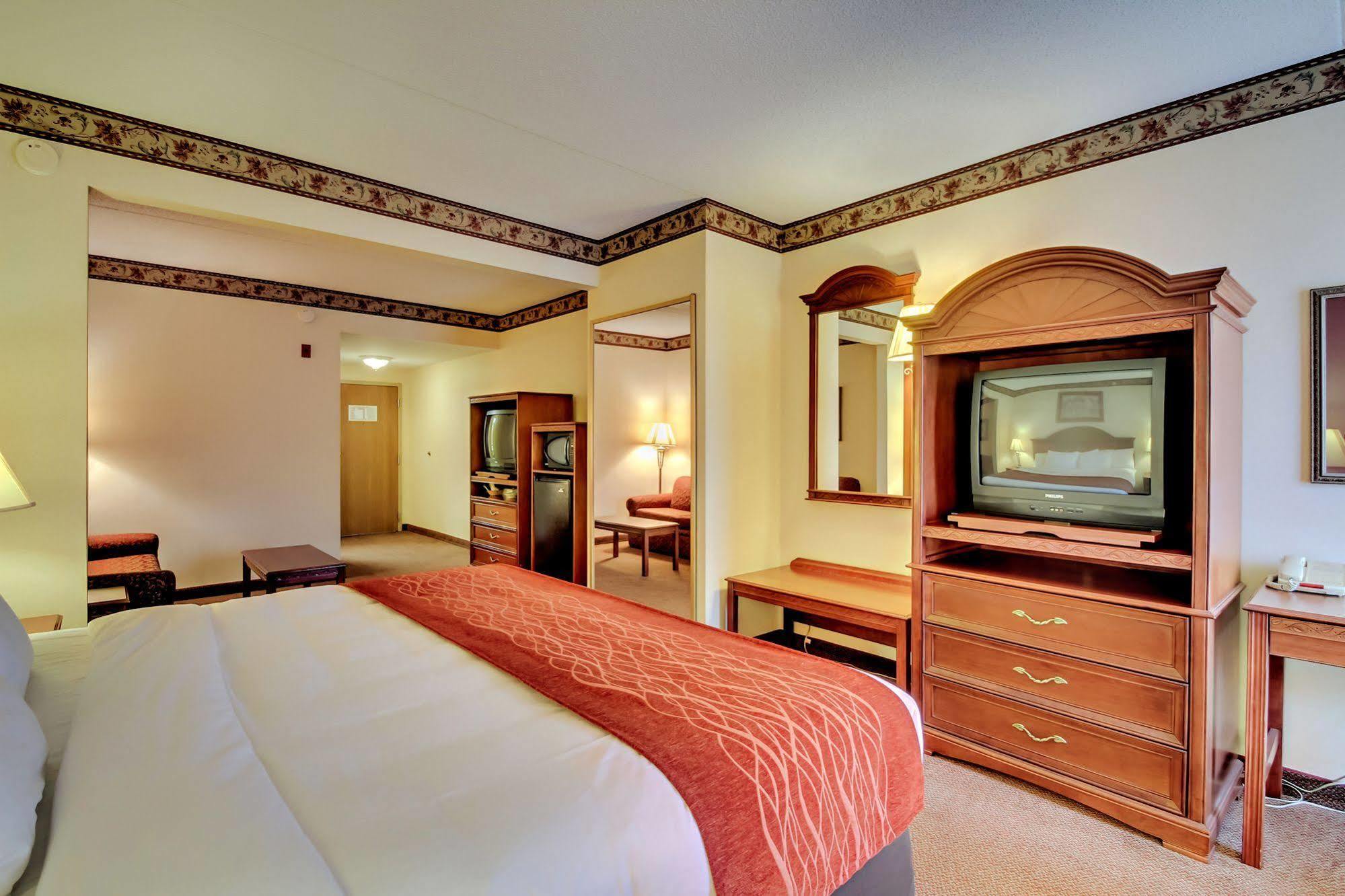 Quality Inn & Suites Bel Air I-95 Exit 77A Экстерьер фото